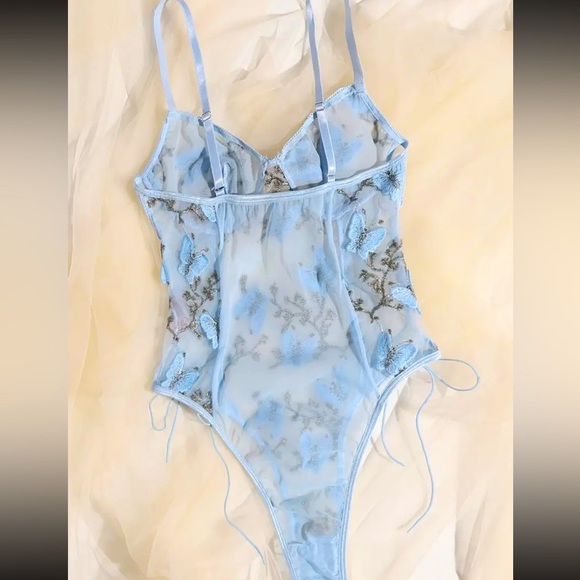 Baby Blue Butterfly Mesh Side Tie Teddy - Picture 7 of 8
